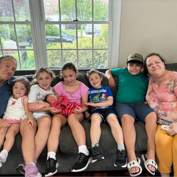 Meet your Posher, Linda - Picture 2 of 5